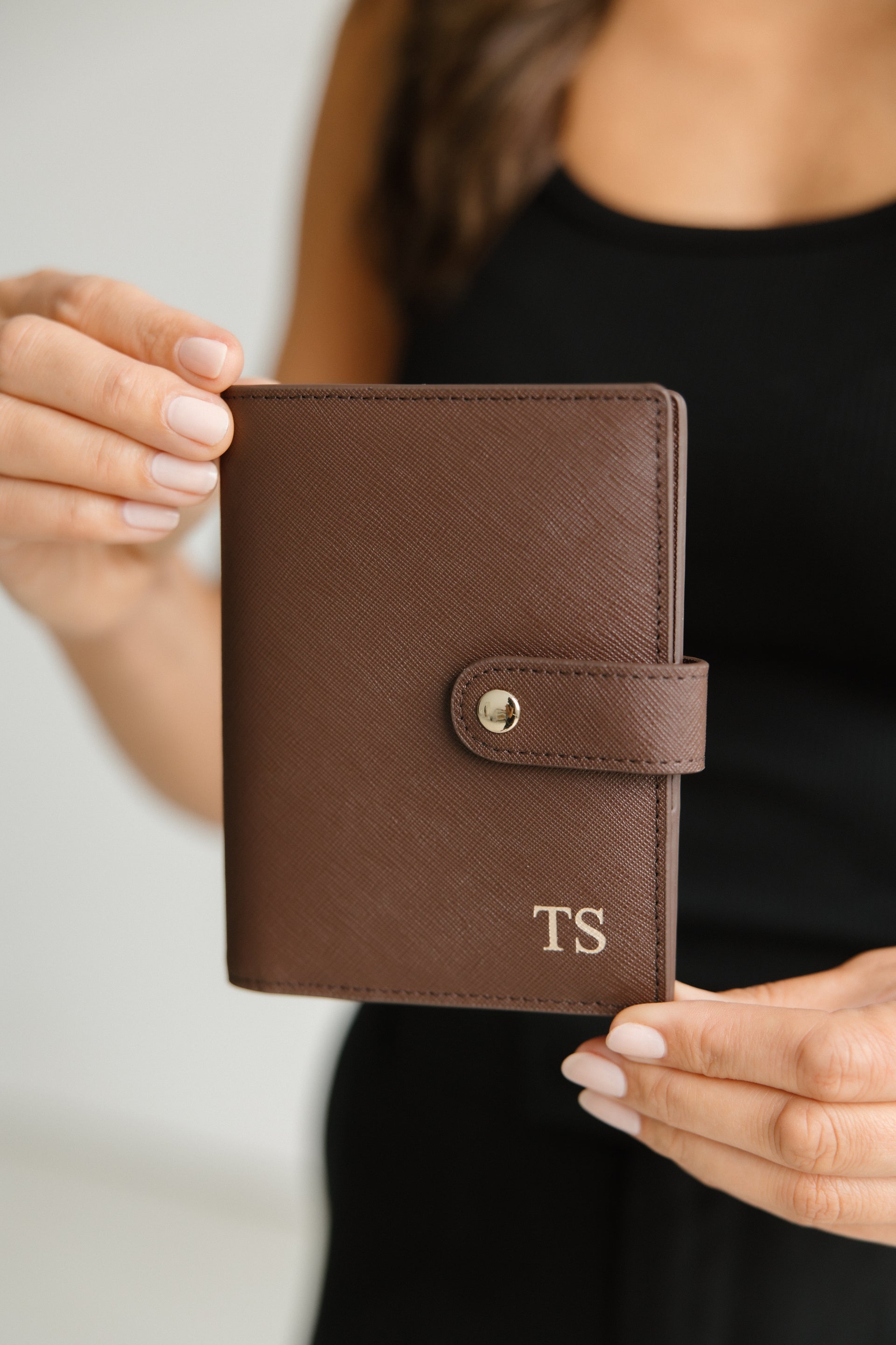 Passport Holder With Strap - Mocha