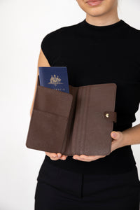 Passport Wallet (Fits 4) - Mocha