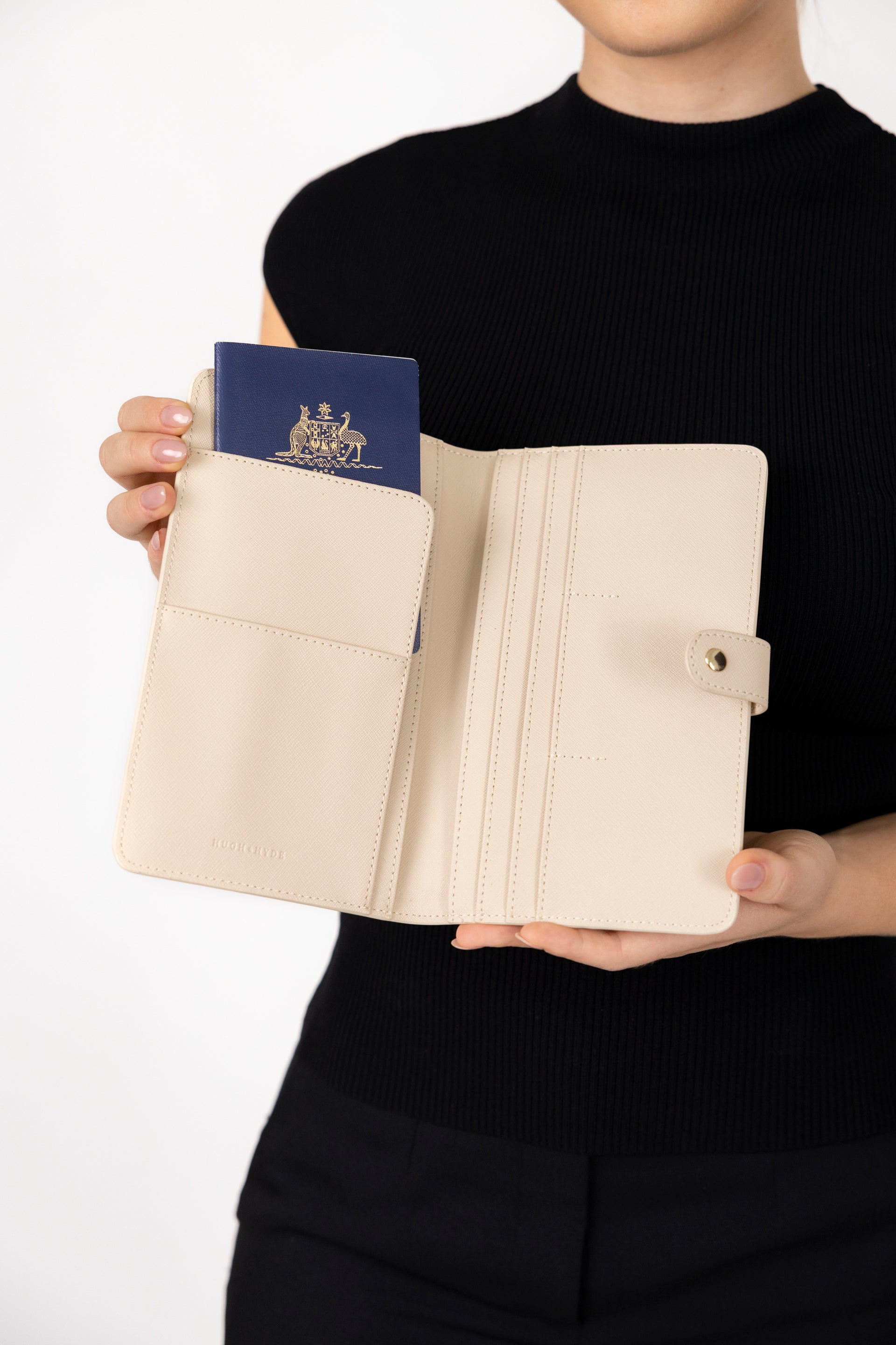 Passport Wallet (Fits 4) - Oat